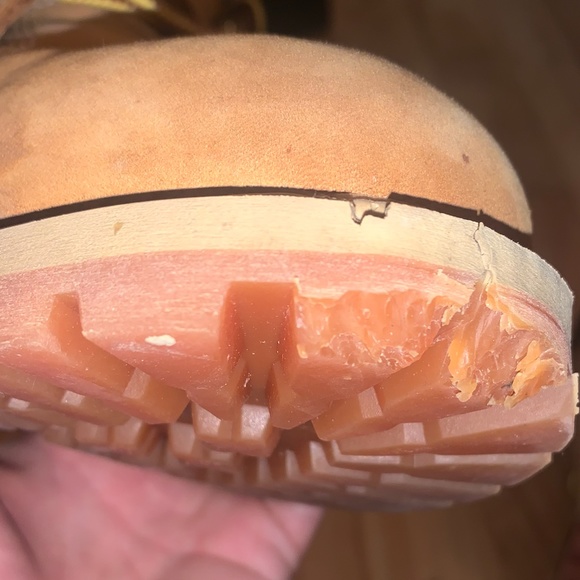 Timberland Youth 6-Inch Premium Waterproof Boot in Wheat Nubuck - Picture 7 of 8